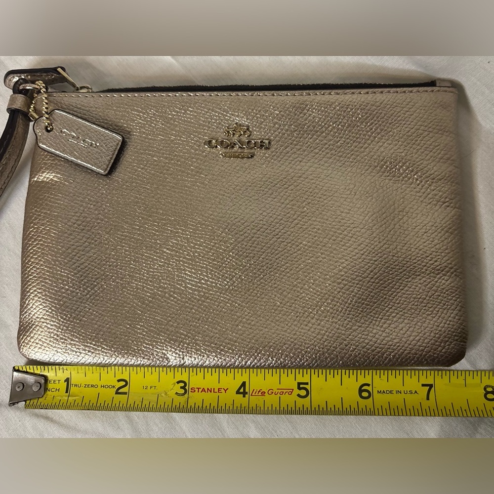 Coach Shimmering Gold Metallic Leather Large Wristlet- EUC - Picture 7 of 7